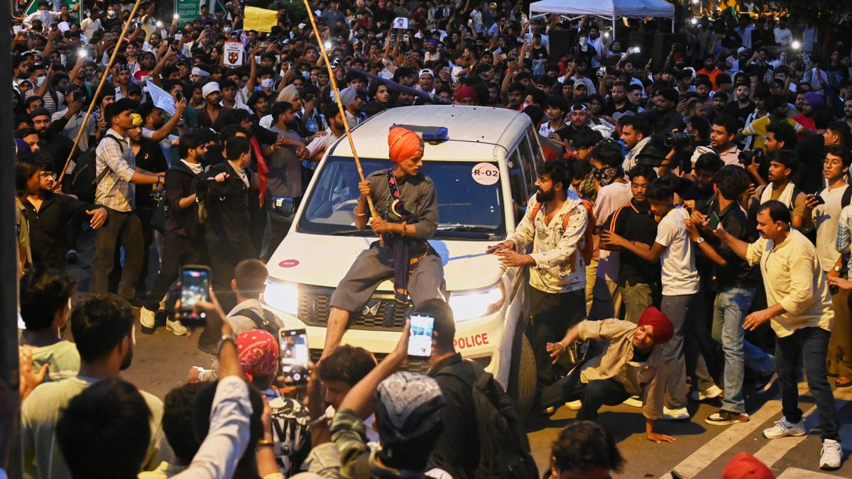 Modi Pledges Swift Justice for Exam Fraud as India Student Protests Intensify