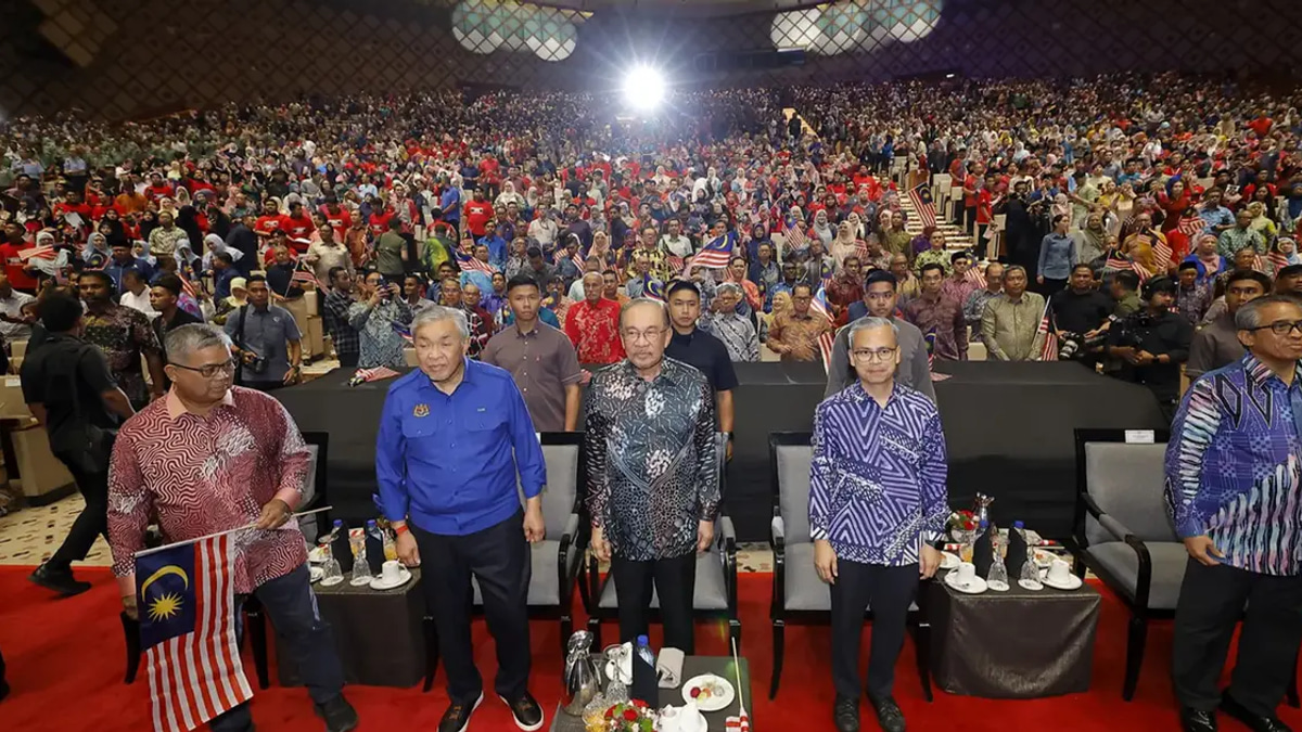 Anwar Pledges Return of Seized Billions to Malaysian People