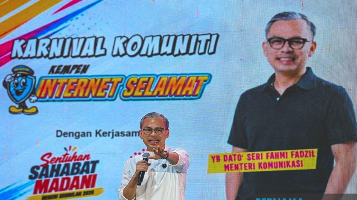 Fahmi Pushes for Rural Digital Safety Drive to Bridge Urban-Rural Divide