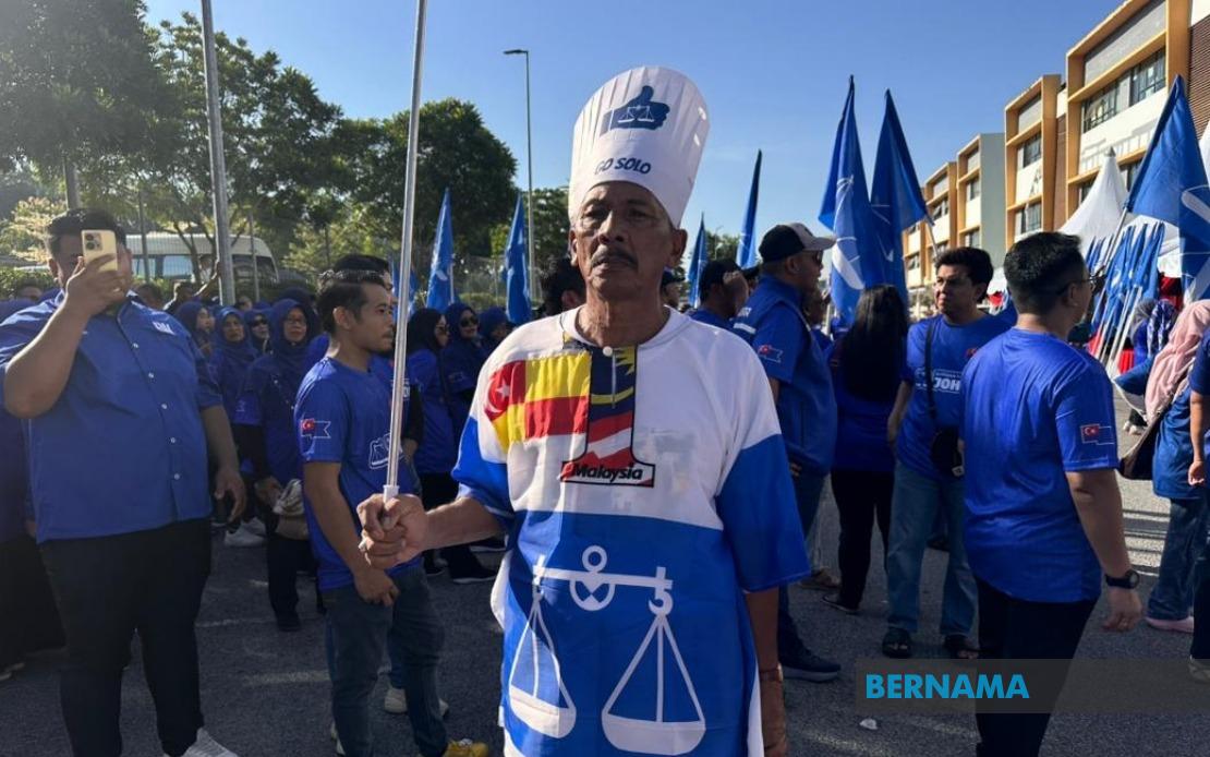 Johor Election: Selangor Retiree Spends Savings to Campaign for Onn Hafiz