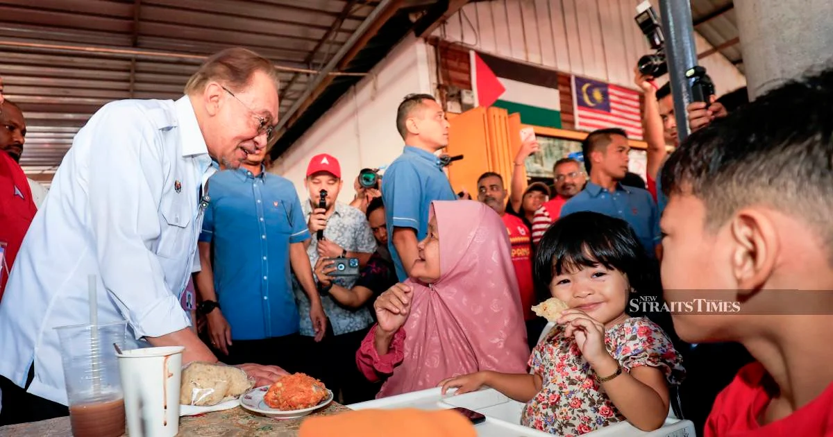 Anwar Acknowledges Administrative Shortcomings, Signals Measured Progress for Johor