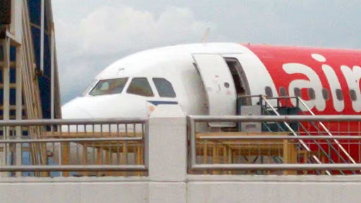 Landing Gear Fault Grounds AirAsia Flight from Tacloban; Operations Resume After Three-Hour Disruption