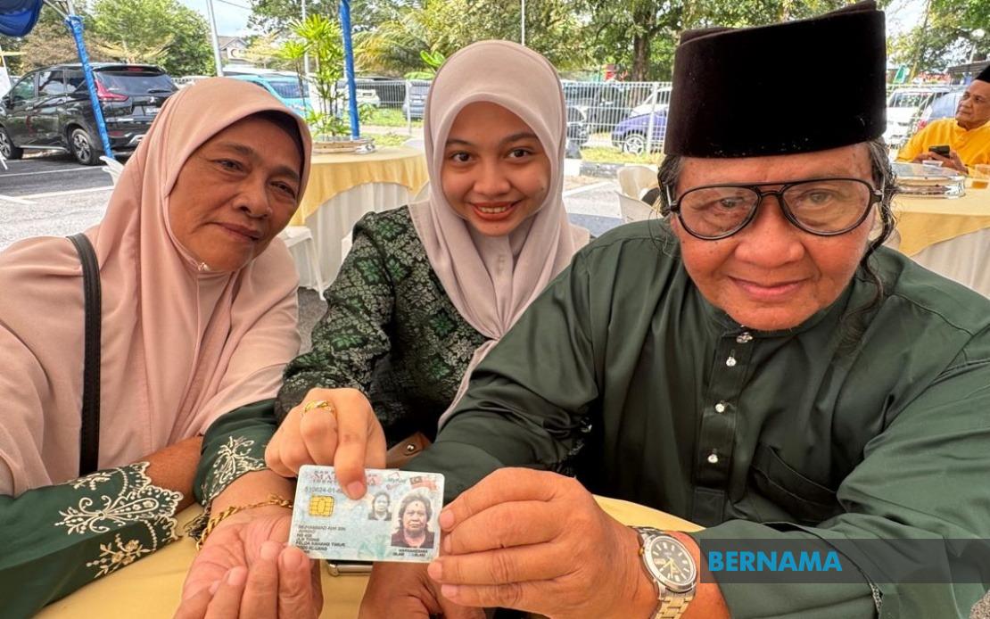 Johor Felda Settlers Finally Secure Land Titles After Decades of Waiting
