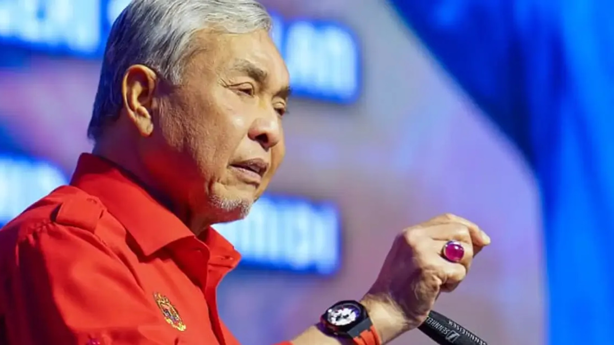 BN Ministers Have No Reason to Step Down, Says Zahid