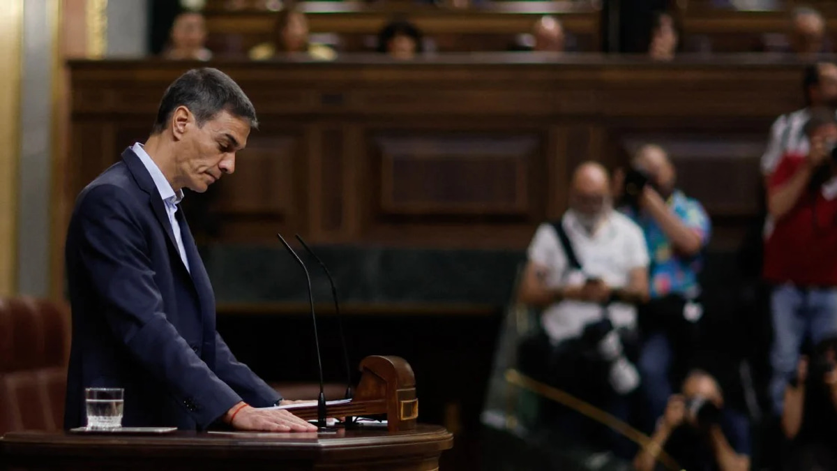 Spain's Prime Minister Defends Government Against Corruption Charges Following Aide's Conviction