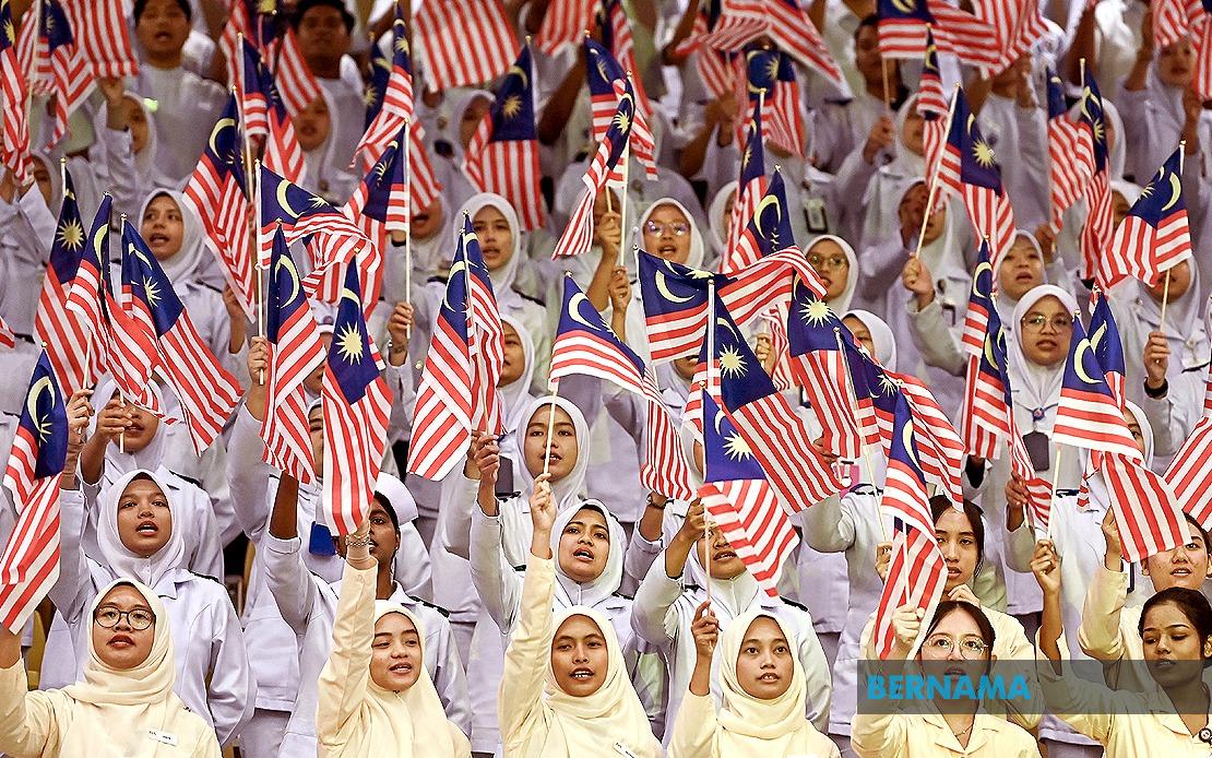 PM Anwar to launch 2026 National Month campaign in Ipoh, reviving flag-raising ceremony