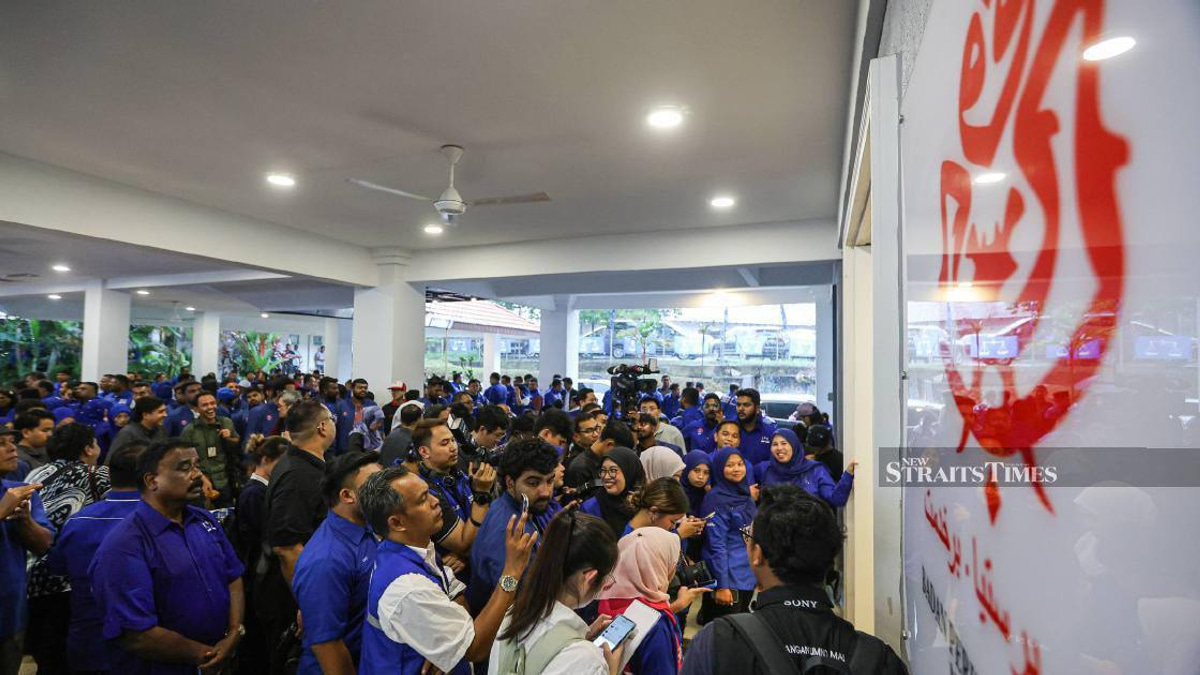 Momentum builds in Johor as Barisan Nasional unveils slate of candidates for state election