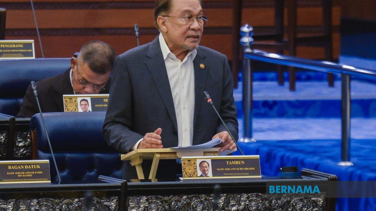 Federal Government Won't Automatically Fund State Project Cost Overruns, Says Anwar