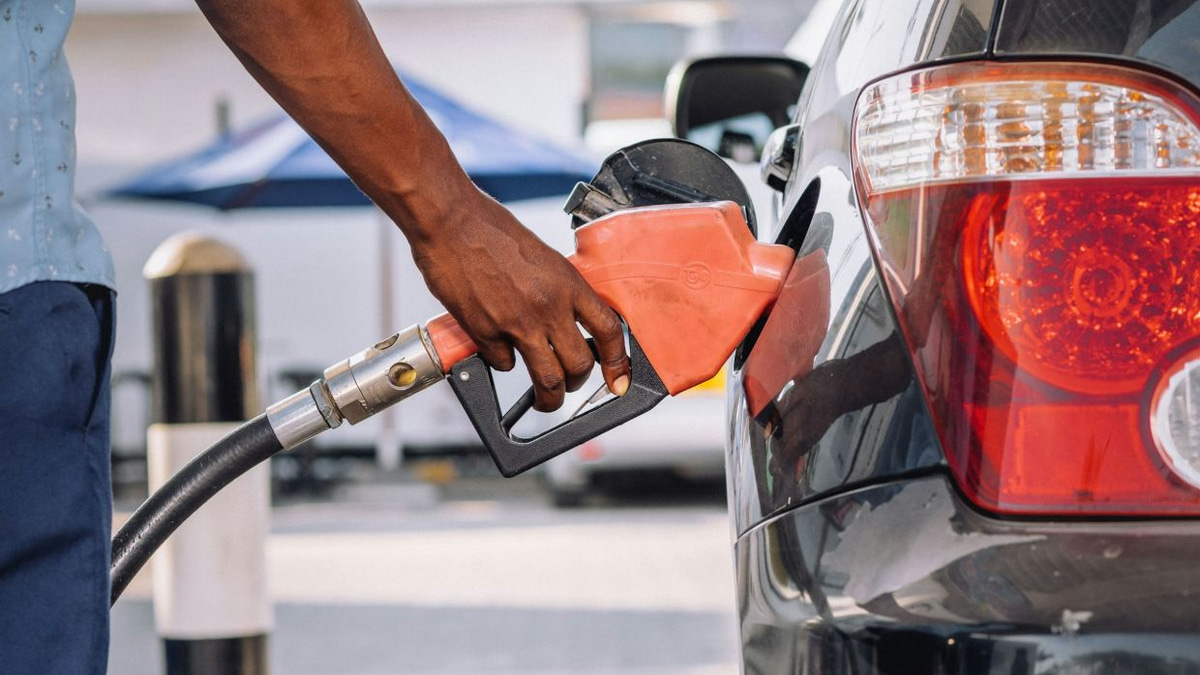 US fuel retailers face lawsuit over alleged AI price-fixing scheme