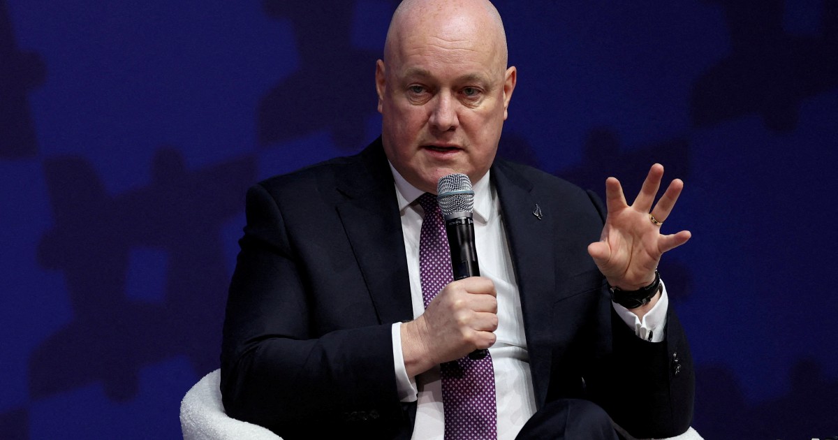New Zealand PM Luxon Opens Door to Electoral Referendum Amid Coalition Tensions