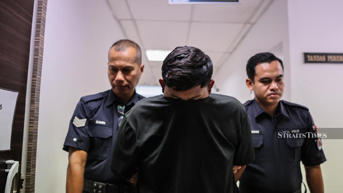Hardware Store Worker Denies Assault Charges Against Teenage Sister in Kuala Terengganu