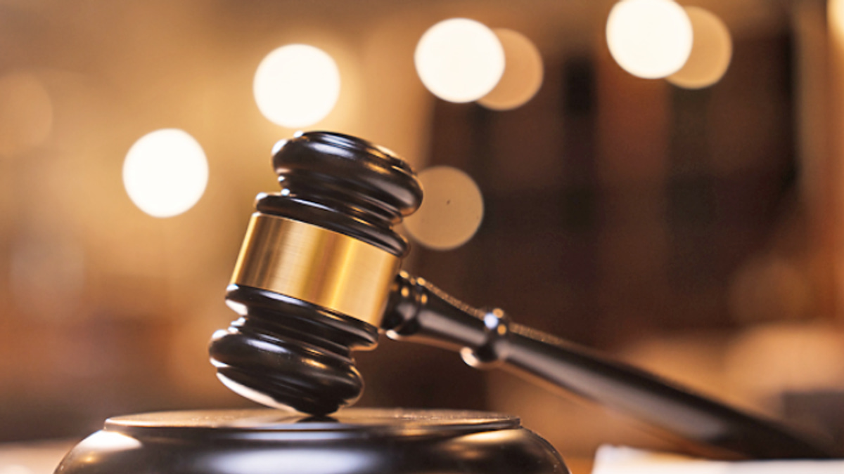 Two Chinese Nationals Fined for Smuggling Alcohol and Cigarettes into Brunei