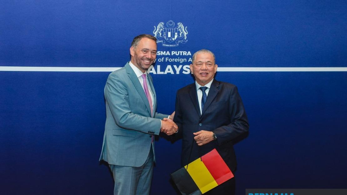 Malaysia Pledges Unobstructed South China Sea Passage to Belgium Amid Regional Security Concerns