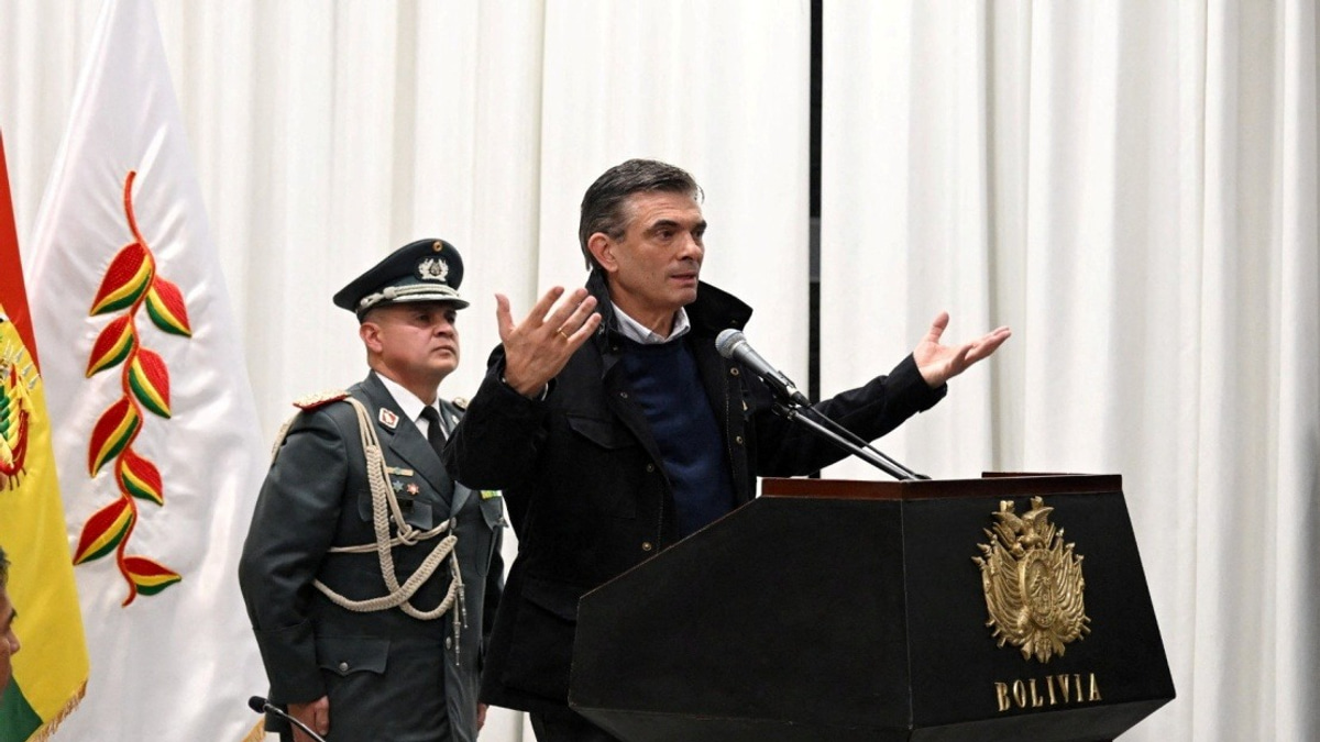 Bolivia's Paz Declares Emergency as Blockades Strangle Economy