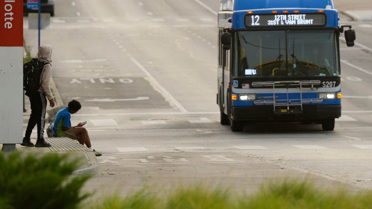 Kansas City's Facial Recognition Plan on Public Buses Reignites Surveillance Debate