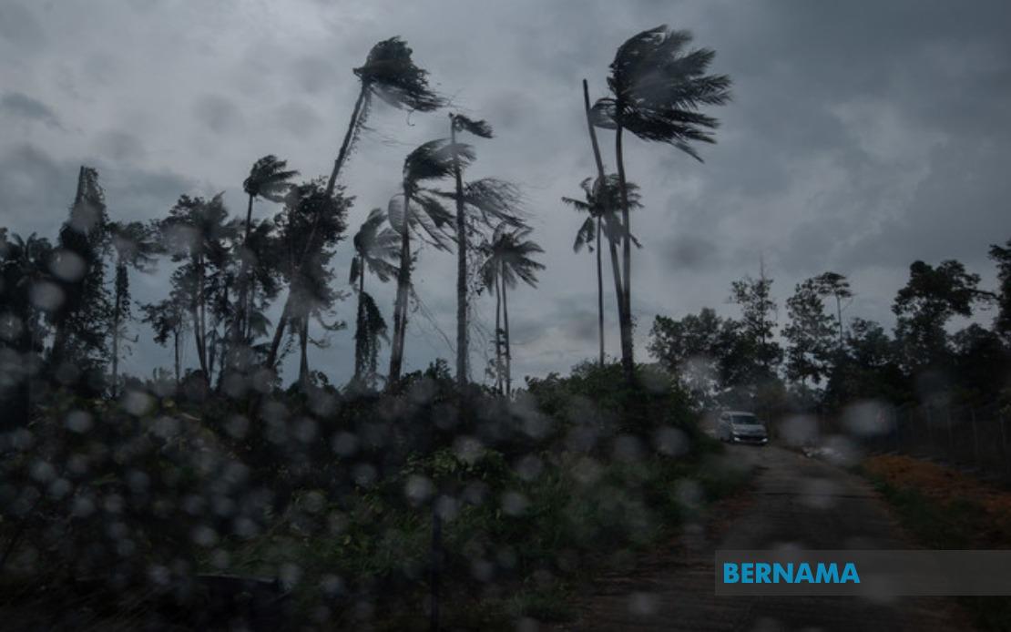 MetMalaysia Issues Severe Weather Alert for Multiple States Until Evening