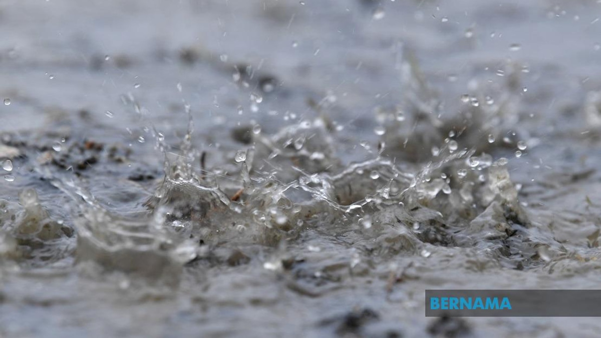Himalayan Monsoons Claim At Least 11 Lives As Flash Floods Devastate Kashmir and Northeast India