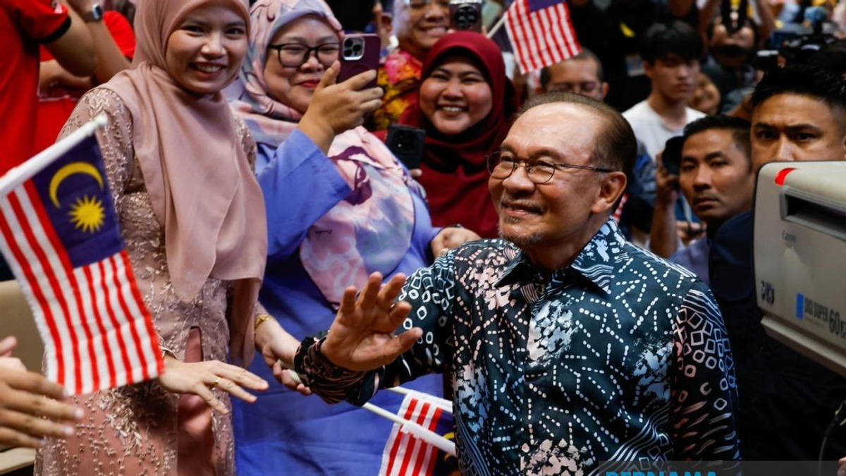 Independence Spirit Must Live In Every Malaysian's Heart, Says Anwar
