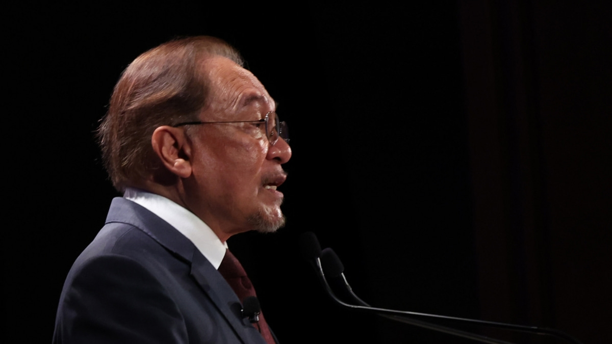 PM Anwar Ibrahim sues PAS deputy president Tuan Ibrahim over defamatory remarks