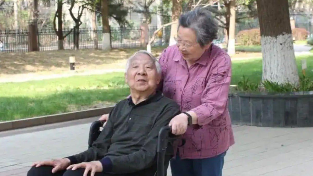 At 90, Beijing widow transforms Alzheimer's care into lesson in human dignity
