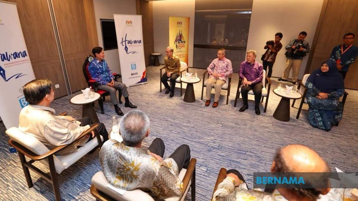 Fahmi Urges ASEAN Media to Unite Against Misinformation Through Stronger Regional Ties