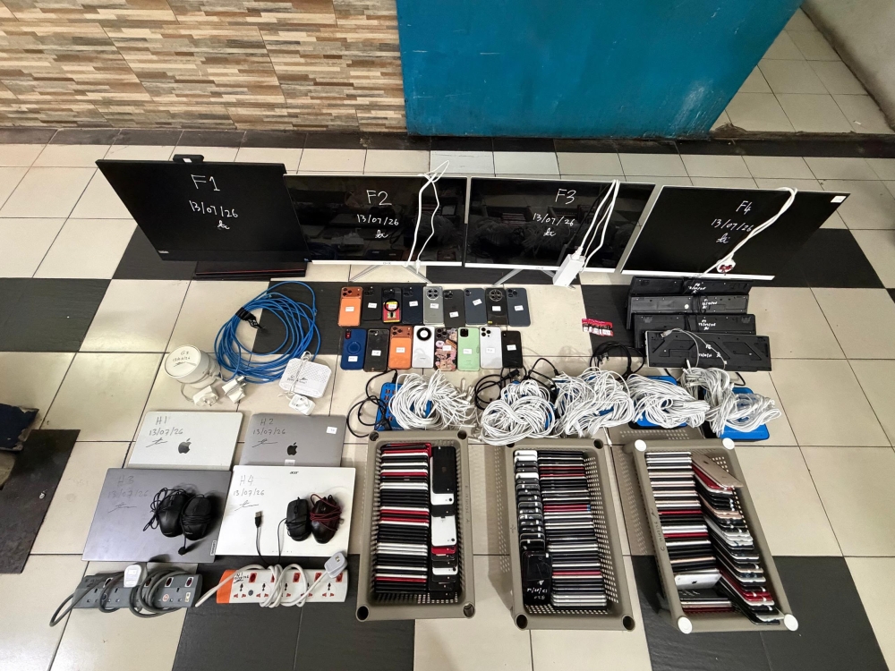 Police Dismantle Alleged Online Scam Network Operating from Perak, Detaining 18 Chinese Nationals