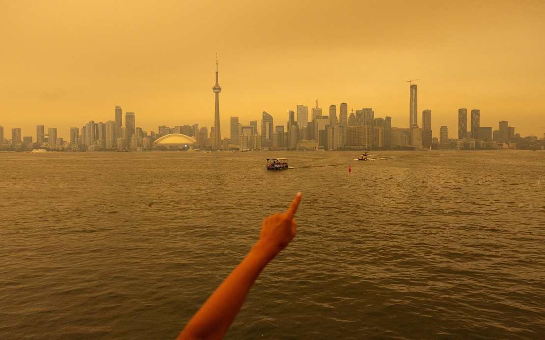 Ontario Wildfires Blanket Canada's Major Cities in Hazardous Smog, Disrupt Rail Networks