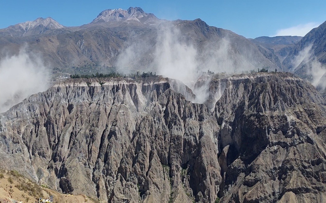 Powerful 6.7 Earthquake Strikes Southern Peru; Authorities on High Alert