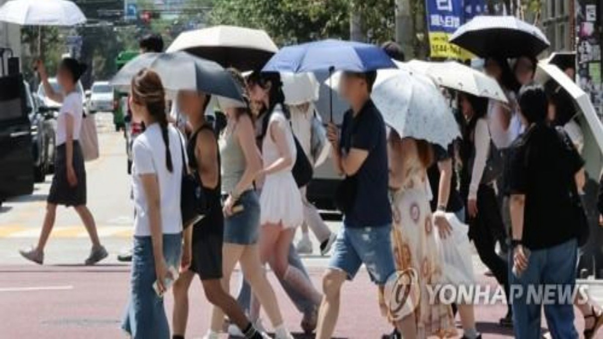 Seoul and South Korean cities swelter through severe heat wave as temperatures exceed 40°C