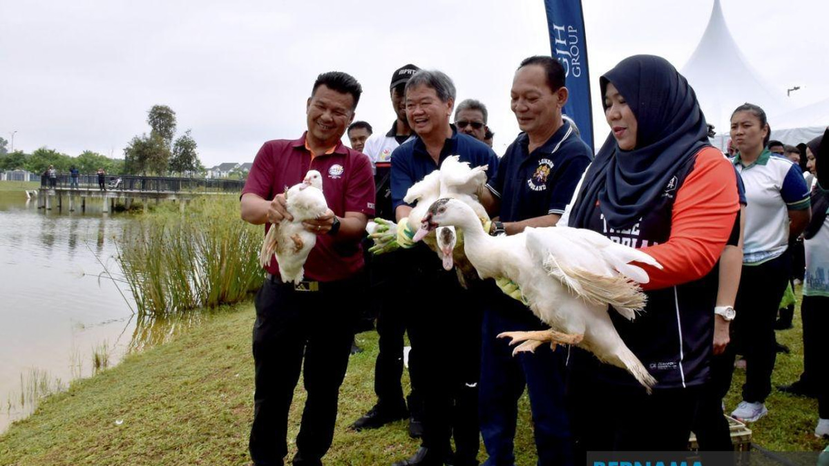Melaka Chief Minister's Roadshow to Tackle Public Grievances at Grassroots Level