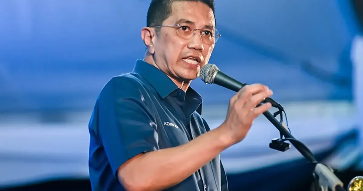 Azmin poised as Bersatu's gateway to Pakatan if Muhyiddin exits leadership