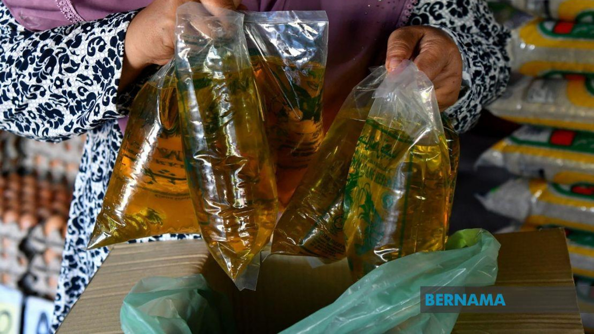 KPDN to Implement PAC Recommendations on Cooking Oil Subsidies and Price Controls