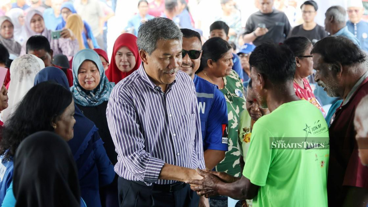 Ready to Resign If Ordered, Says Foreign Minister Mohamad Hasan