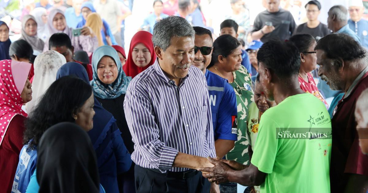 Ready to Resign If Ordered, Says Foreign Minister Mohamad Hasan