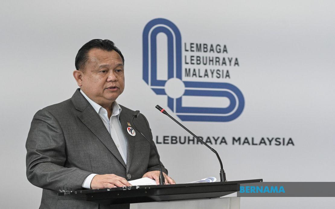 Government Invests RM25.2 Million in Solar LED Lighting for 32 Dangerous Highway Stretches