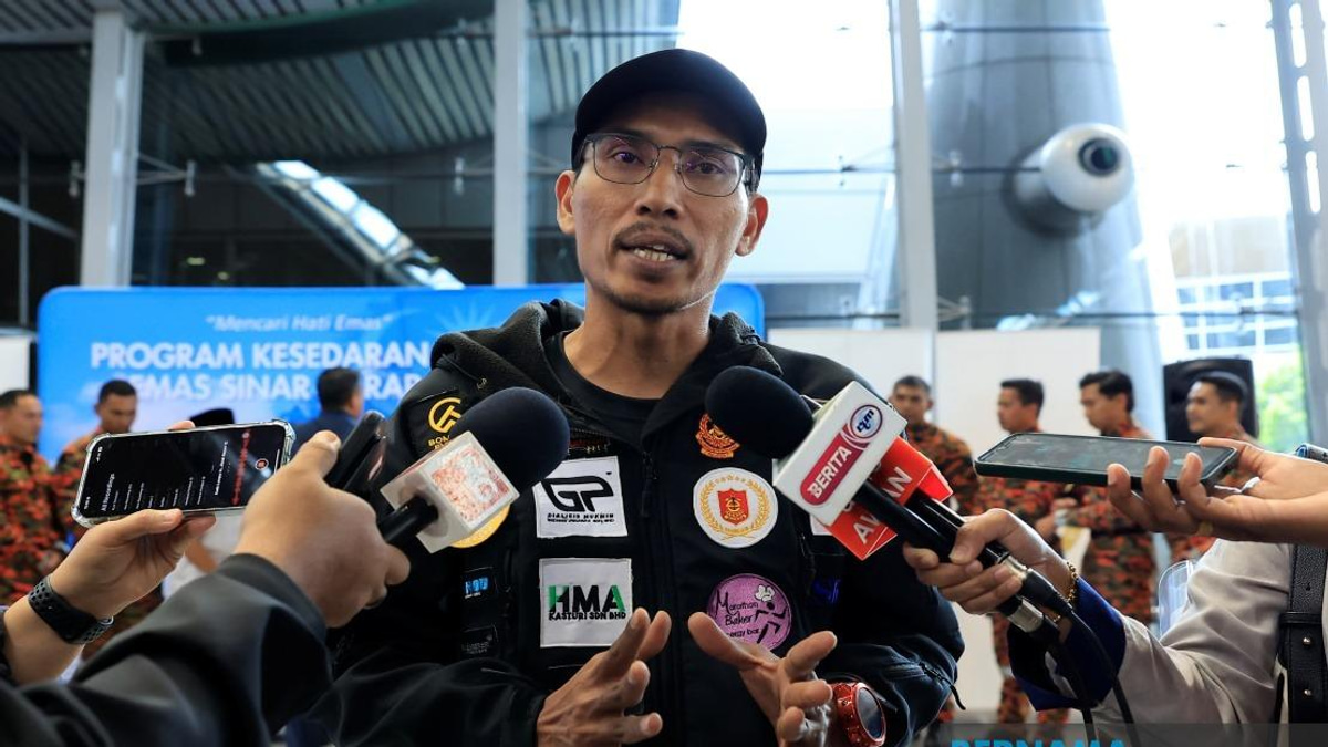Family of Missing Malaysian Firefighter Maintains Hope After Nepal Disaster