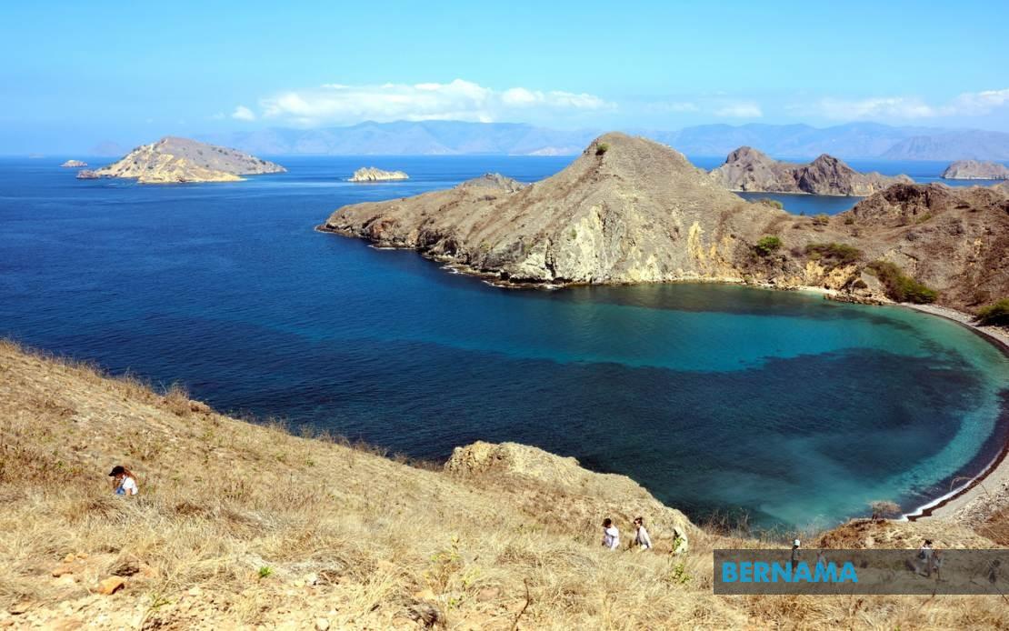 Southeast Asia in Focus: Indonesia Eyes Market Status, Philippines Climbs Tourism Rankings, Singapore Bolsters Maritime Safety