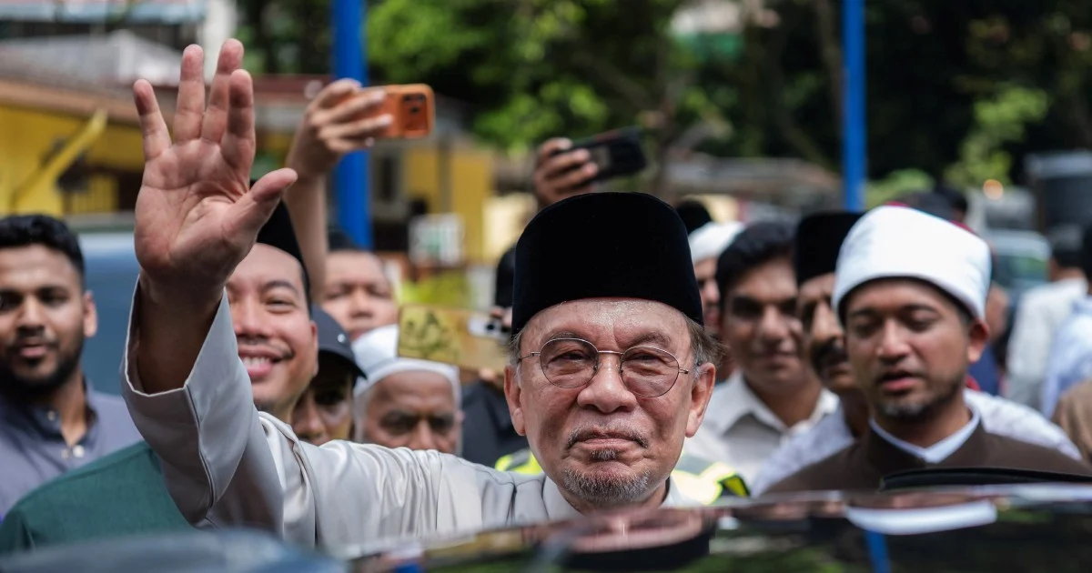 Johor Election Campaign Reaches Fever Pitch as National Leaders Converge