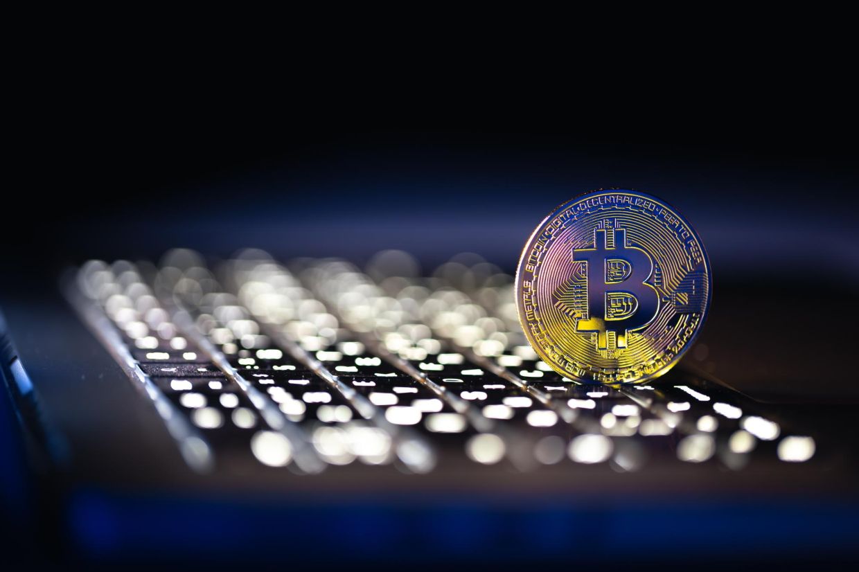 Critical flaw in 'cold' Bitcoin wallets exposes millions as hackers drain cryptocurrency