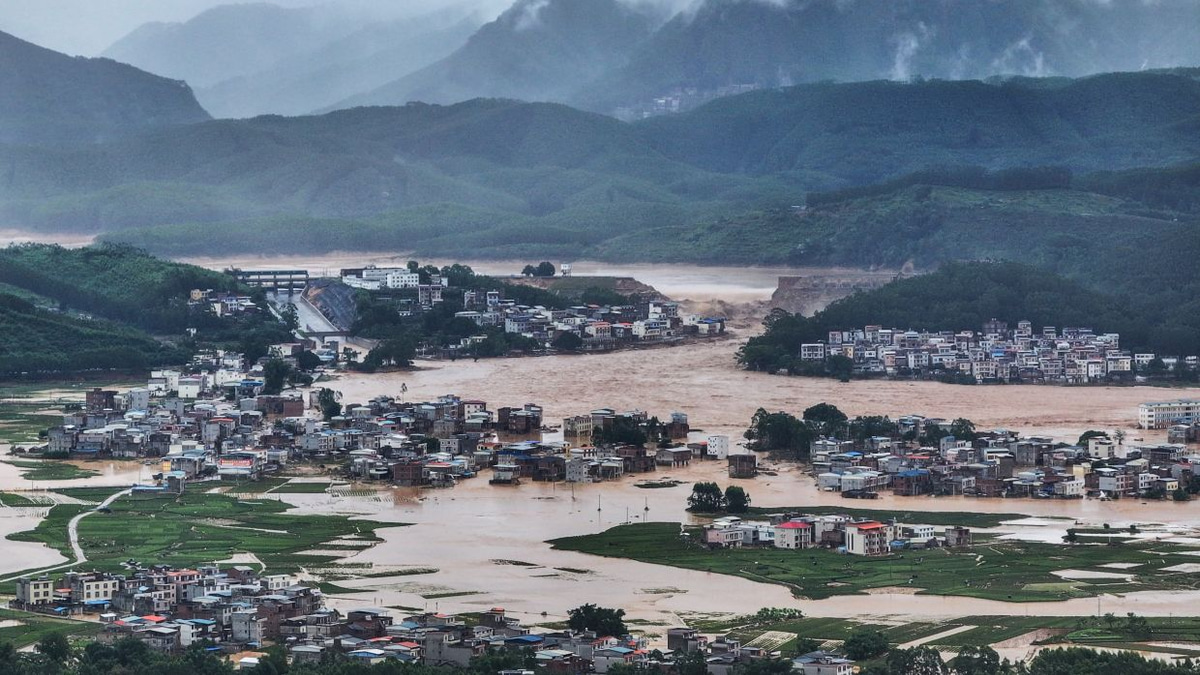 China seeks public tips in dam collapse inquiry as death toll remains disputed