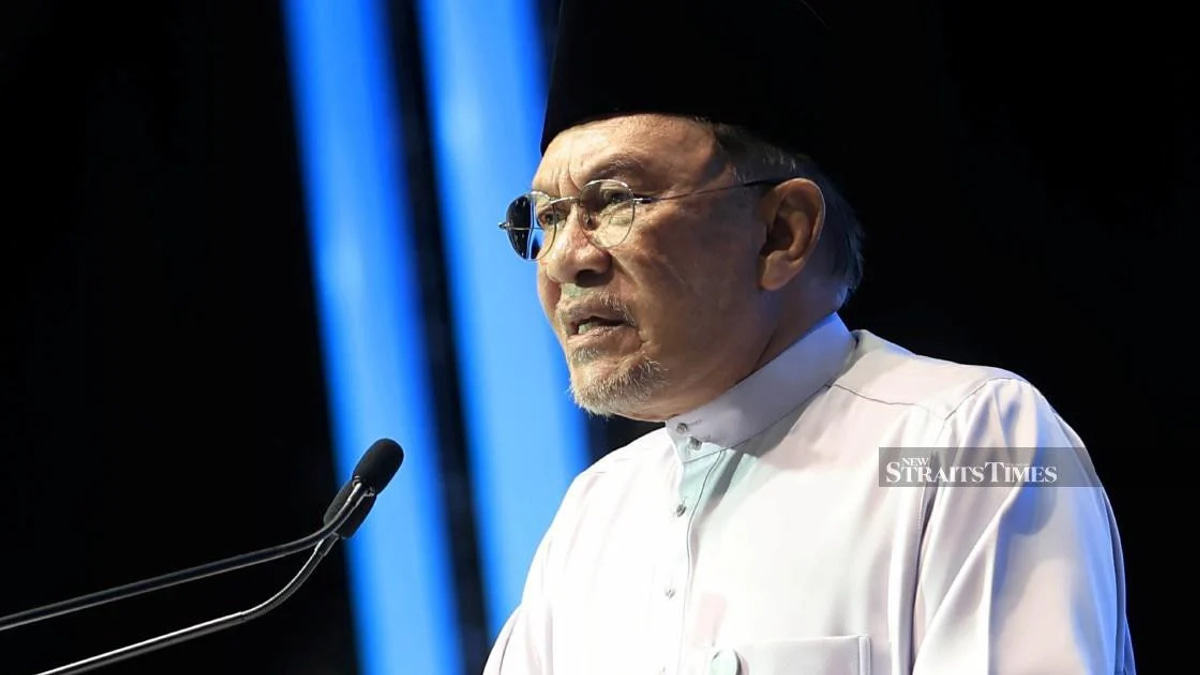 Muar District Office Dismisses Claims of Restricting PM Anwar's Access to Government Complex