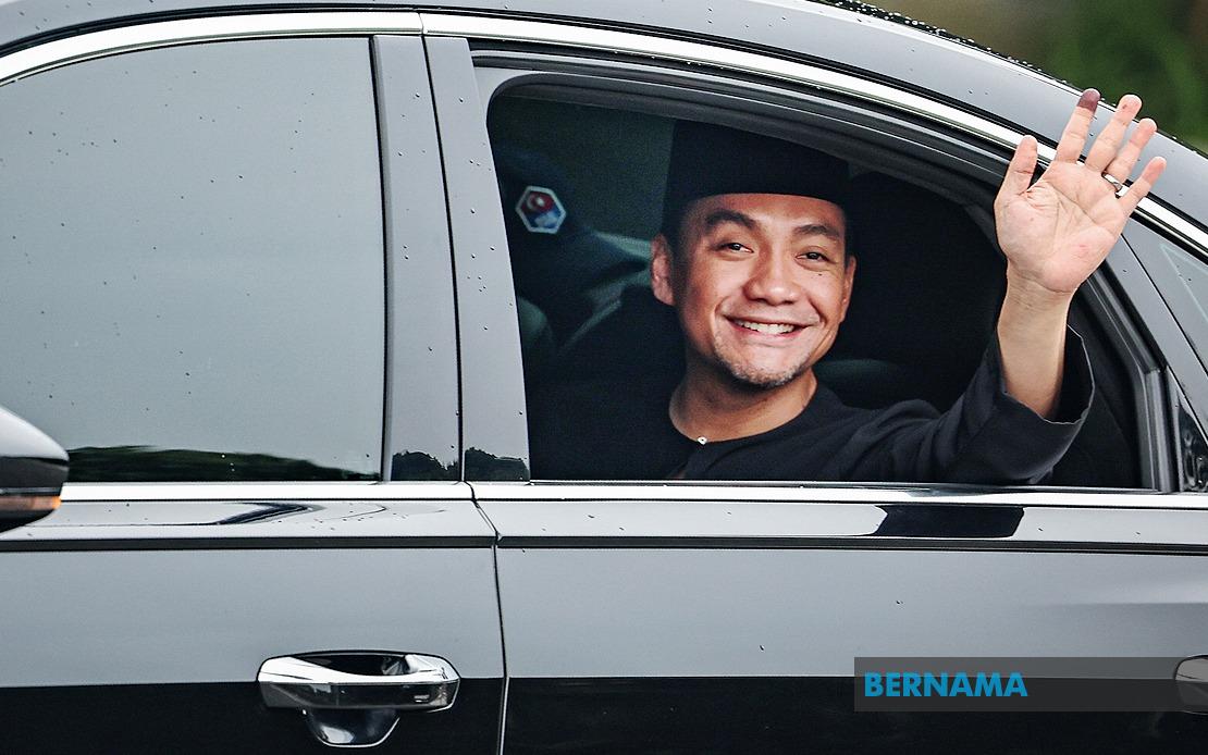 Onn Hafiz Sworn In As Johor Menteri Besar Following BN's Decisive Election Victory