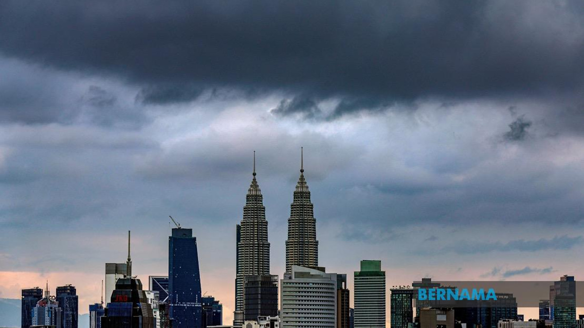 Thunderstorms and Heavy Rain Expected Across KL, Putrajaya and Eight States Until 3pm