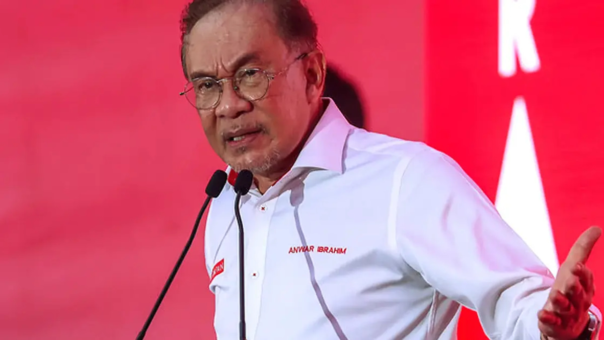 Anwar emphasises the importance of maintaining strong ties with Malay rulers