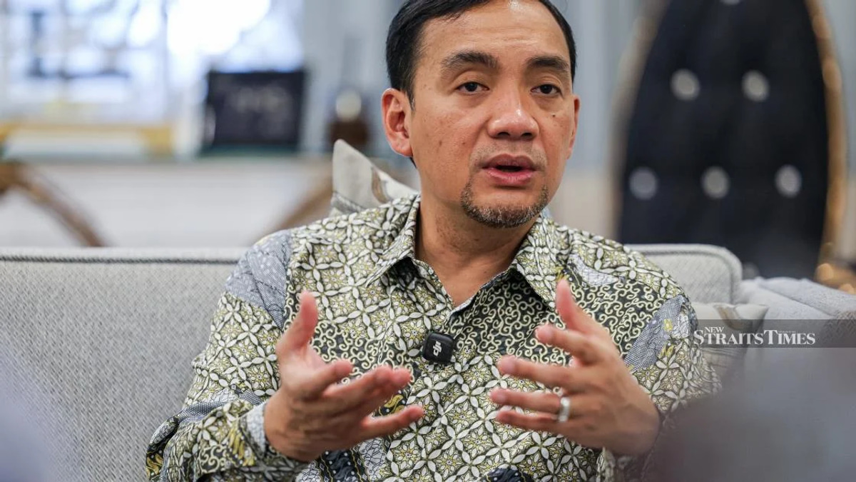 Johor's Onn Hafiz Firmly Rejects DAP Coalition, Citing Ideological Differences