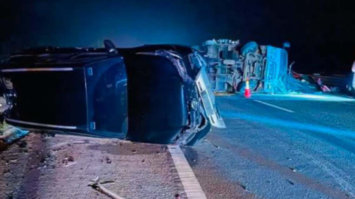 Deputy PM's media team escapes major injury in multi-vehicle expressway crash