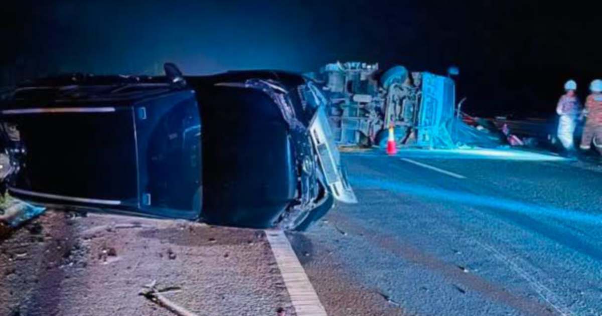 Deputy PM's media team escapes major injury in multi-vehicle expressway crash