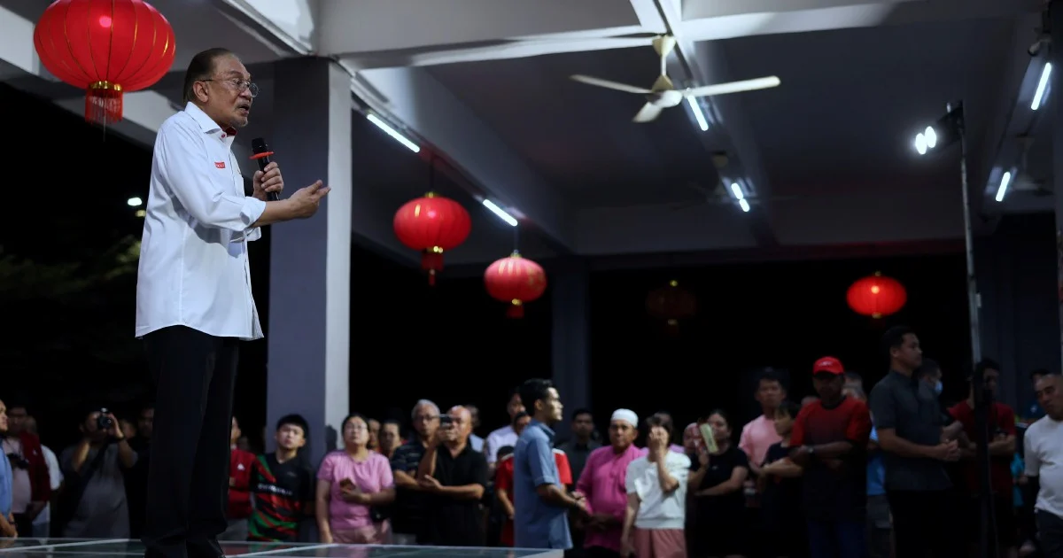 Anwar to press Beijing on durian trade during China visit
