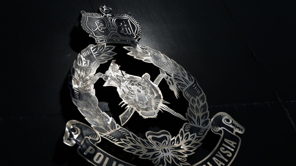 Police arrest two suspects with 52 combined criminal convictions over Jasin KK Mart armed robbery