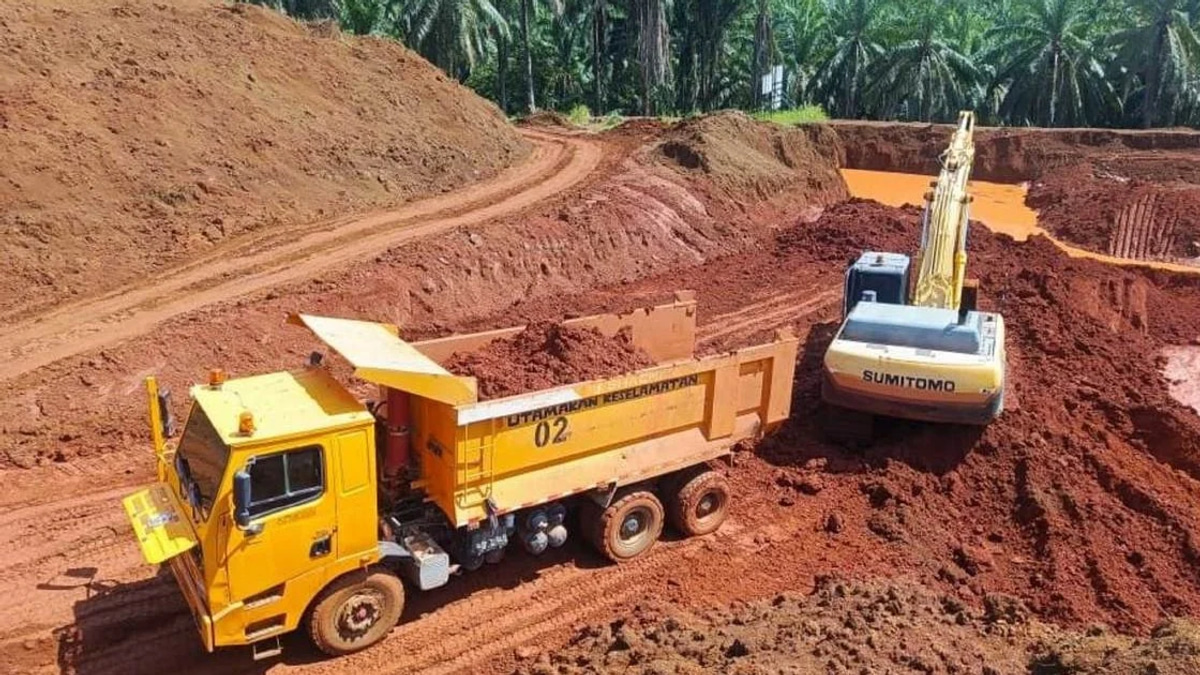 Nine arrested as authorities clamp down on illegal bauxite mining in Pahang
